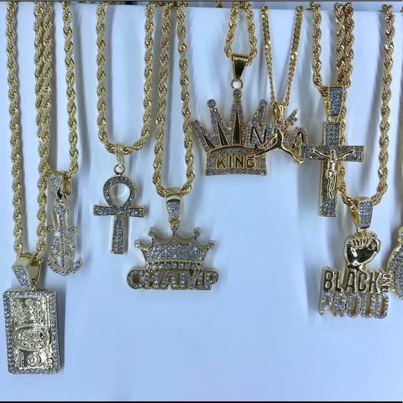 High Quality Chains w Pendant